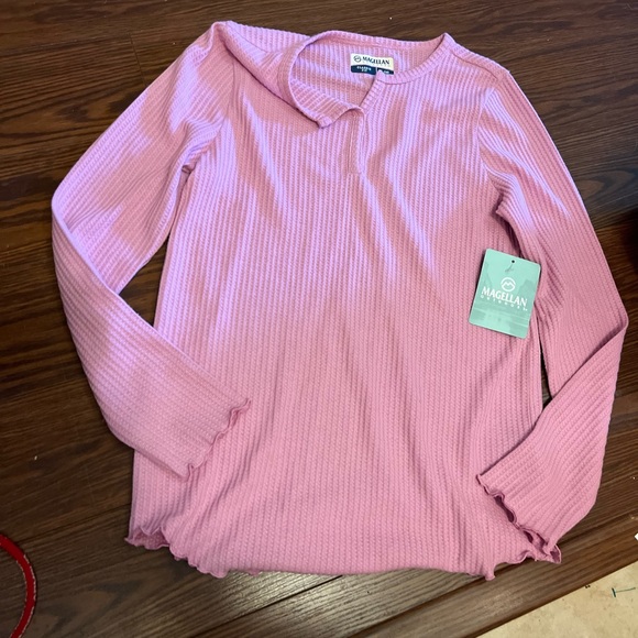 Magellan Outdoors Classic Pink Knit Shirt - Picture 1 of 2